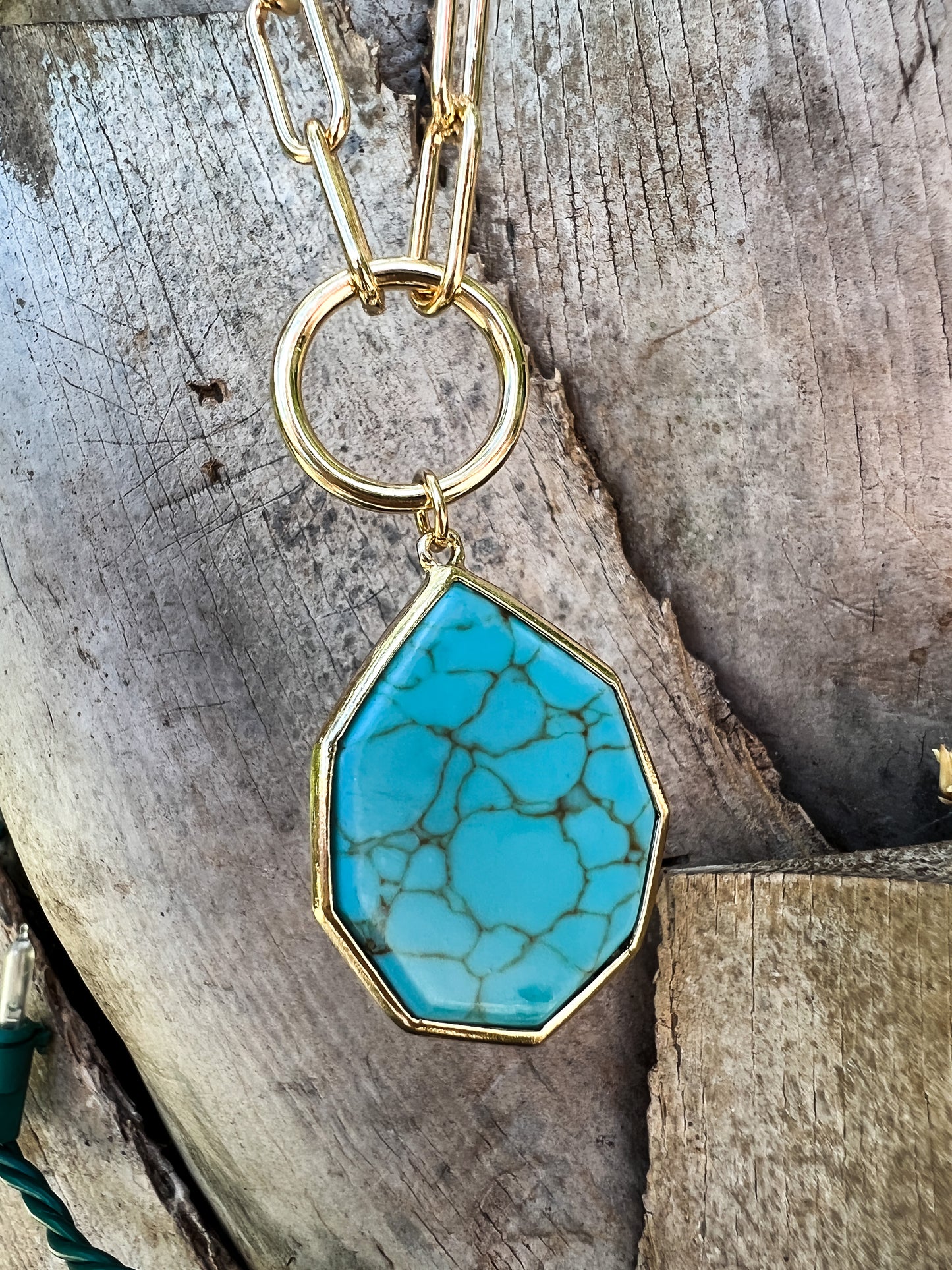 Block Chain Turquoise Pendant Necklace - The Lush Kiwi