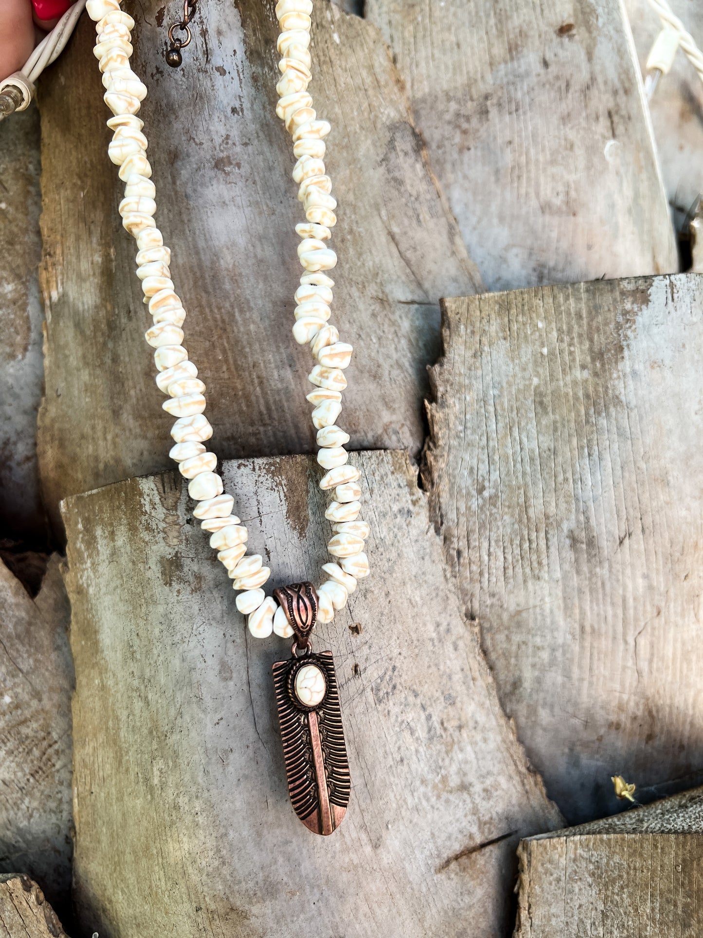 Ivory Rock Feather Pendant Necklace - The Lush Kiwi