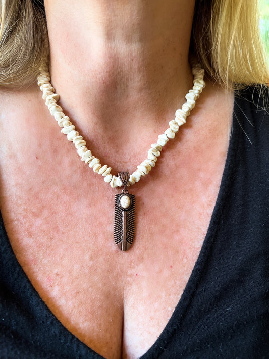 Ivory Rock Feather Pendant Necklace - The Lush Kiwi